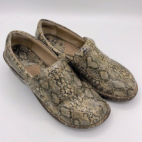 boc born Peggy snakeskin print slip on clog - Picture 1 of 6